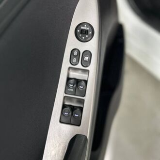Hyundai Solaris 1.4 AT (107л.с) Hyundai Solaris 1.4 AT (107л.с)