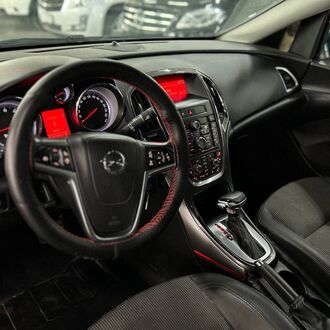 Opel Astra J 1.4 AT (140л.с) Opel Astra J 1.4 AT (140л.с)