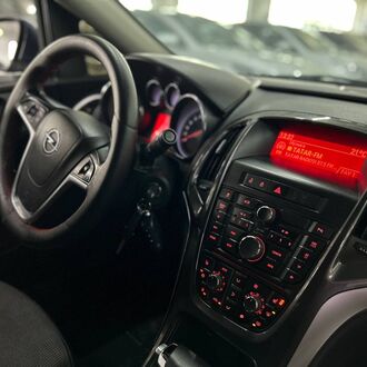 Opel Astra J 1.4 AT (140л.с) Opel Astra J 1.4 AT (140л.с)
