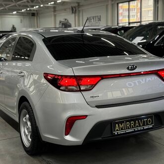 KIA RIO 1.6 MT (123 л.с) KIA RIO 1.6 MT (123 л.с)
