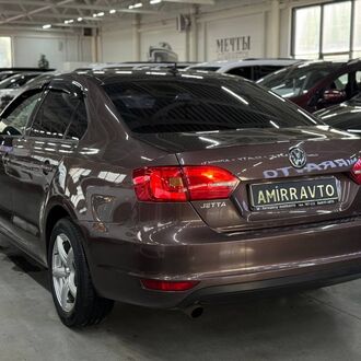Volkswagen Jetta 1.6 MT (87л.с)