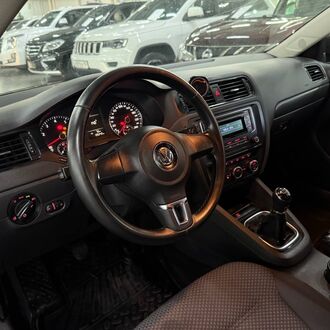 Volkswagen Jetta 1.6 MT (87л.с)