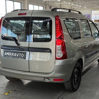 Lada Largus 1.6 MT (104л.с)