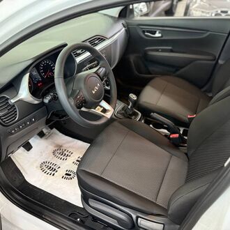 KIA RIO X LINE 1.6 MT