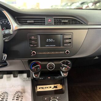 KIA RIO X LINE 1.6 MT