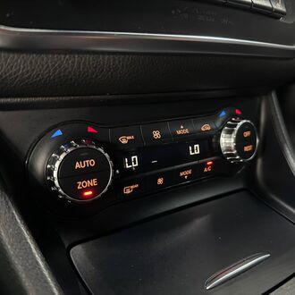 Mercedes Benz CLA 45 2.0 AT ( 360л.с)полный привод