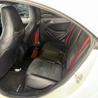 Mercedes Benz CLA 45 2.0 AT ( 360л.с)полный привод