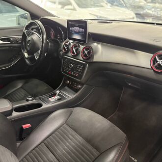 Mercedes Benz CLA 45 2.0 AT ( 360л.с)полный привод
