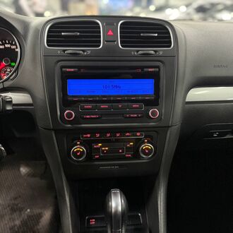Volkswagen Golf 1.6 AT ( 102 л.с) Volkswagen Golf 1.6 AT ( 102 л.с)