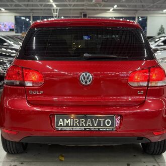 Volkswagen Golf 1.6 AT ( 102 л.с) Volkswagen Golf 1.6 AT ( 102 л.с)