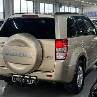 Suzuki Grand Vitara 2.0 MT ( 158 л.с)
