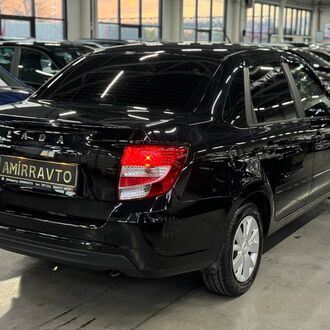 LADA Granta 1.6 MT ( 89 л.с)