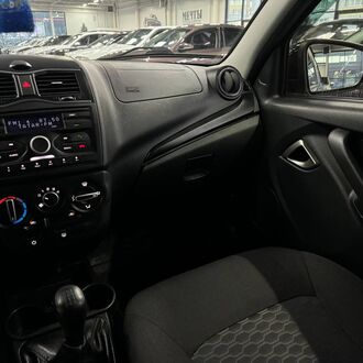 LADA Granta 1.6 MT ( 89 л.с)