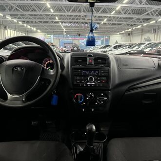 LADA Granta 1.6 MT ( 89 л.с)