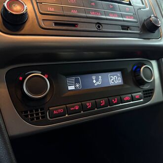Volkswagen Polo 1.6 MT ( 110 л.с)