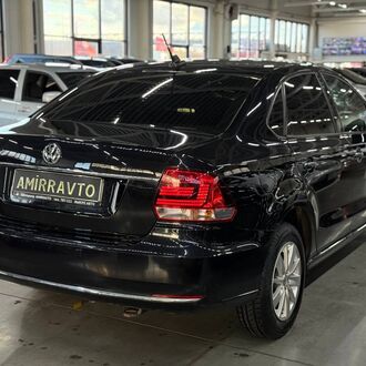 Volkswagen Polo 1.6 MT ( 110 л.с)