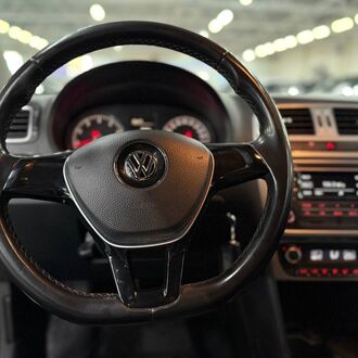 Volkswagen Polo 1.6 MT ( 110 л.с)