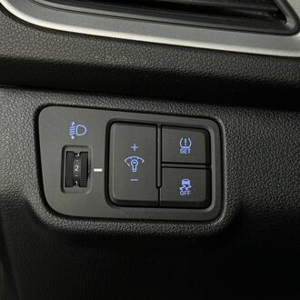 Hyundai Solaris 1.6 AT ( 123 л.с) Hyundai Solaris 1.6 AT ( 123 л.с)