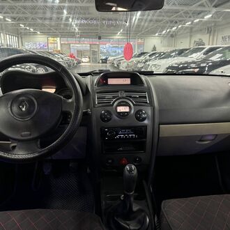 Renault Megan 1.6 MT ( 113 л.с) Renault Megan 1.6 MT ( 113 л.с)