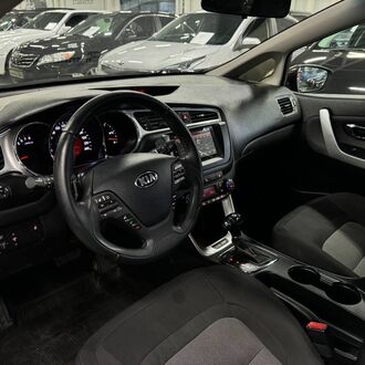 KIA CEED 1.6 AT ( 130 л.с) KIA CEED 1.6 AT ( 130 л.с)