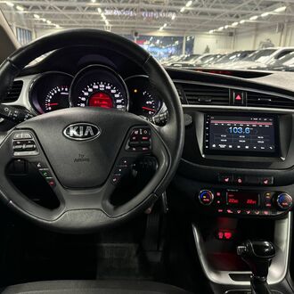 KIA CEED 1.6 AT ( 130 л.с) KIA CEED 1.6 AT ( 130 л.с)