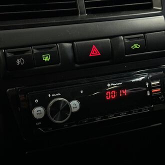 Lada (ВАЗ) Priora 1.6 MT( 106 л.с) Lada (ВАЗ) Priora 1.6 MT( 106 л.с)