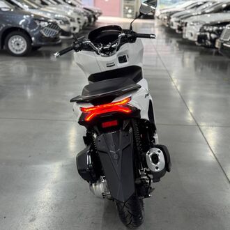 Honda PCX( 125 см³ ) Honda PCX( 125 см³ )