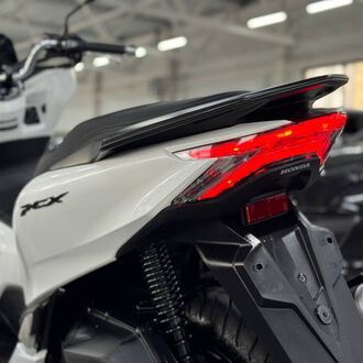 Honda PCX( 125 см³ ) Honda PCX( 125 см³ )