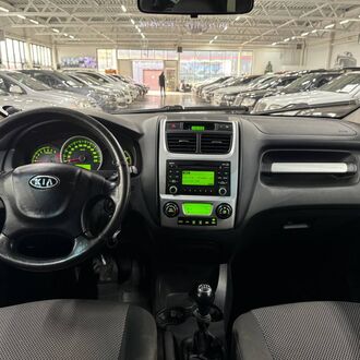 KIA SPORTAGE 2.0 MT полный привод!!! ( 141л.с) KIA SPORTAGE 2.0 MT полный привод!!! ( 141л.с)
