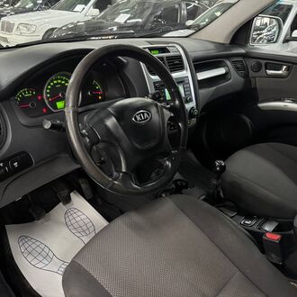 KIA SPORTAGE 2.0 MT полный привод!!! ( 141л.с) KIA SPORTAGE 2.0 MT полный привод!!! ( 141л.с)