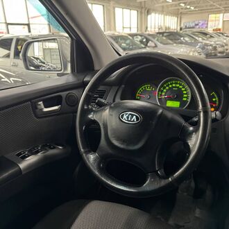 KIA SPORTAGE 2.0 MT полный привод!!! ( 141л.с) KIA SPORTAGE 2.0 MT полный привод!!! ( 141л.с)