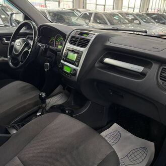 KIA SPORTAGE 2.0 MT полный привод!!! ( 141л.с) KIA SPORTAGE 2.0 MT полный привод!!! ( 141л.с)