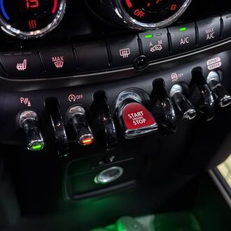 Mini Countryman 2.0 AT AWD (231 л.с.) Mini Countryman 2.0 AT AWD (231 л.с.)