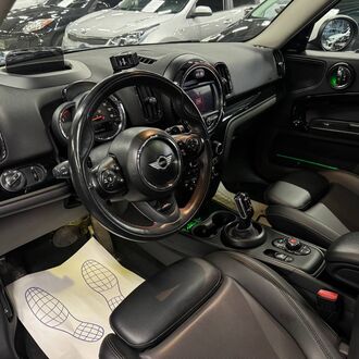 Mini Countryman 2.0 AT AWD (231 л.с.) Mini Countryman 2.0 AT AWD (231 л.с.)