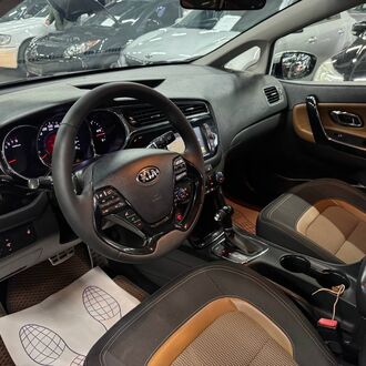 KIA Ceed 1.6 AT( 130 л.с.) KIA Ceed 1.6 AT( 130 л.с.)