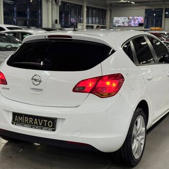 Opel Astra 1.6 МT( 115 л.с.) Opel Astra 1.6 МT( 115 л.с.)
