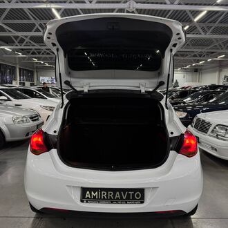 Opel Astra 1.6 МT( 115 л.с.) Opel Astra 1.6 МT( 115 л.с.)