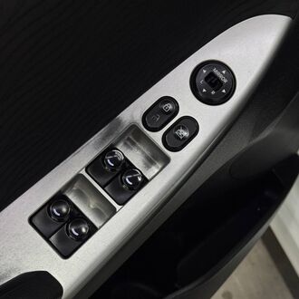 Hyundai Solaris 1.4 MT ч Hyundai Solaris 1.4 MT ч