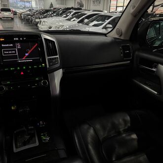 Toyota Land Cruiser 200 4.5 AT Diesel ( 235 л.с.) Toyota Land Cruiser 200 4.5 AT Diesel ( 235 л.с.)