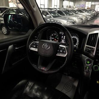 Toyota Land Cruiser 200 4.5 AT Diesel ( 235 л.с.) Toyota Land Cruiser 200 4.5 AT Diesel ( 235 л.с.)