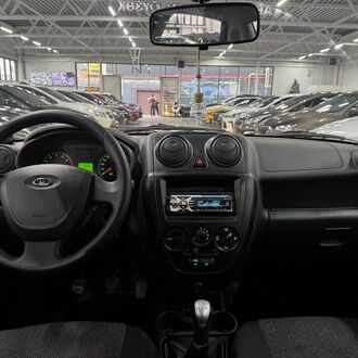 LADA GRANTA 1.6 MT ( 87 л.с.) LADA GRANTA 1.6 MT ( 87 л.с.)