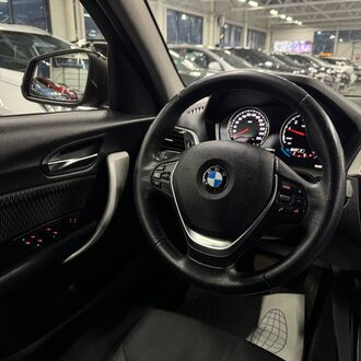 BMW 1-series 1.5 AT( 136 л.с.)