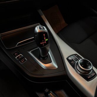 BMW 1-series 1.5 AT( 136 л.с.)