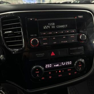 Mitsubishi Outlander 2.0 CVT AWD( 146 л.с.)