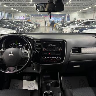 Mitsubishi Outlander 2.0 CVT AWD( 146 л.с.)