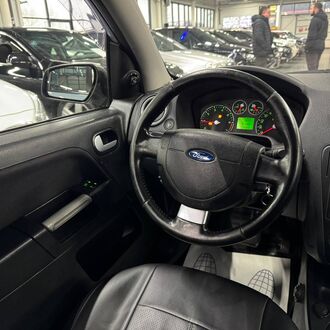 Ford Fusion 1.6 AT ( 100 л.с.)