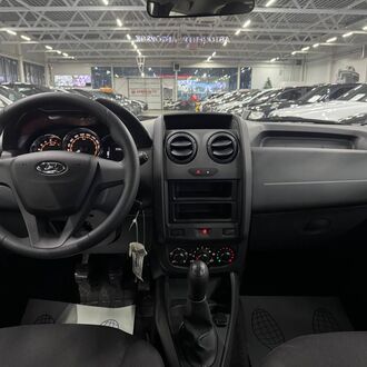 Lada LARGUS 1.6 MT( 89 л.с.)