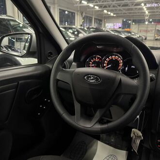 Lada LARGUS 1.6 MT( 89 л.с.)