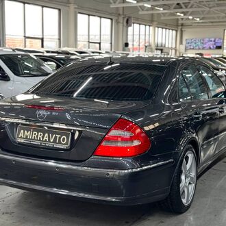 Mercedes E-Klasse 2.5 AT( 177 л.с.)