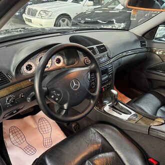 Mercedes E-Klasse 2.5 AT( 177 л.с.)